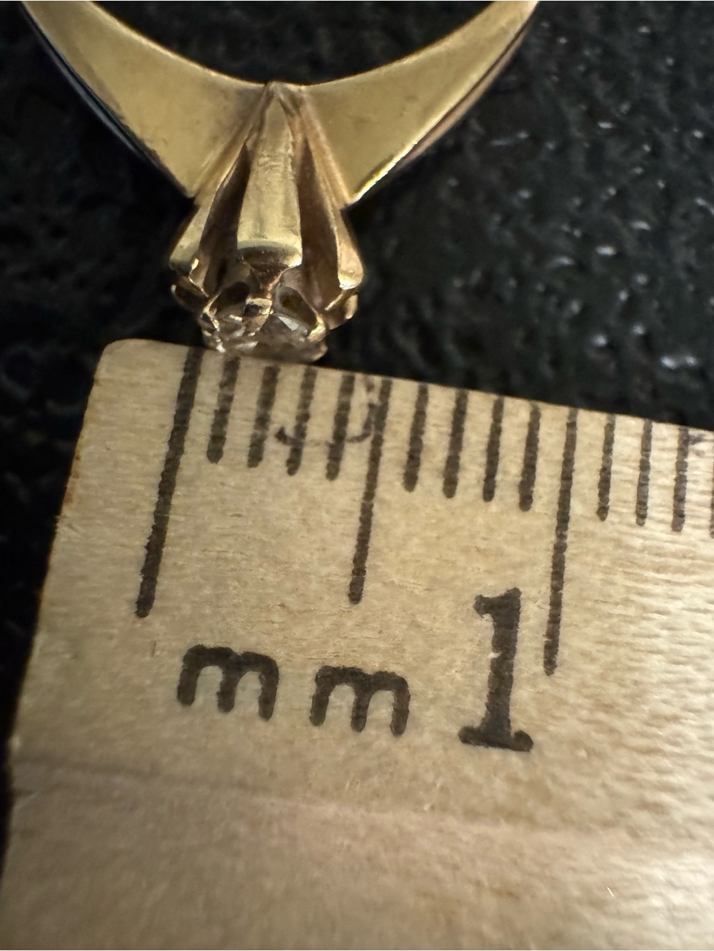 Delicate 14kt Gold .10ct Round Solitaire Natural
Diamond Ring - Picture 7 of 10